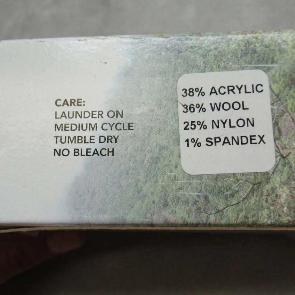 Realtree Socks Womens Medium 6-10 Gray Mid‎ Weight Wool Blend NEW